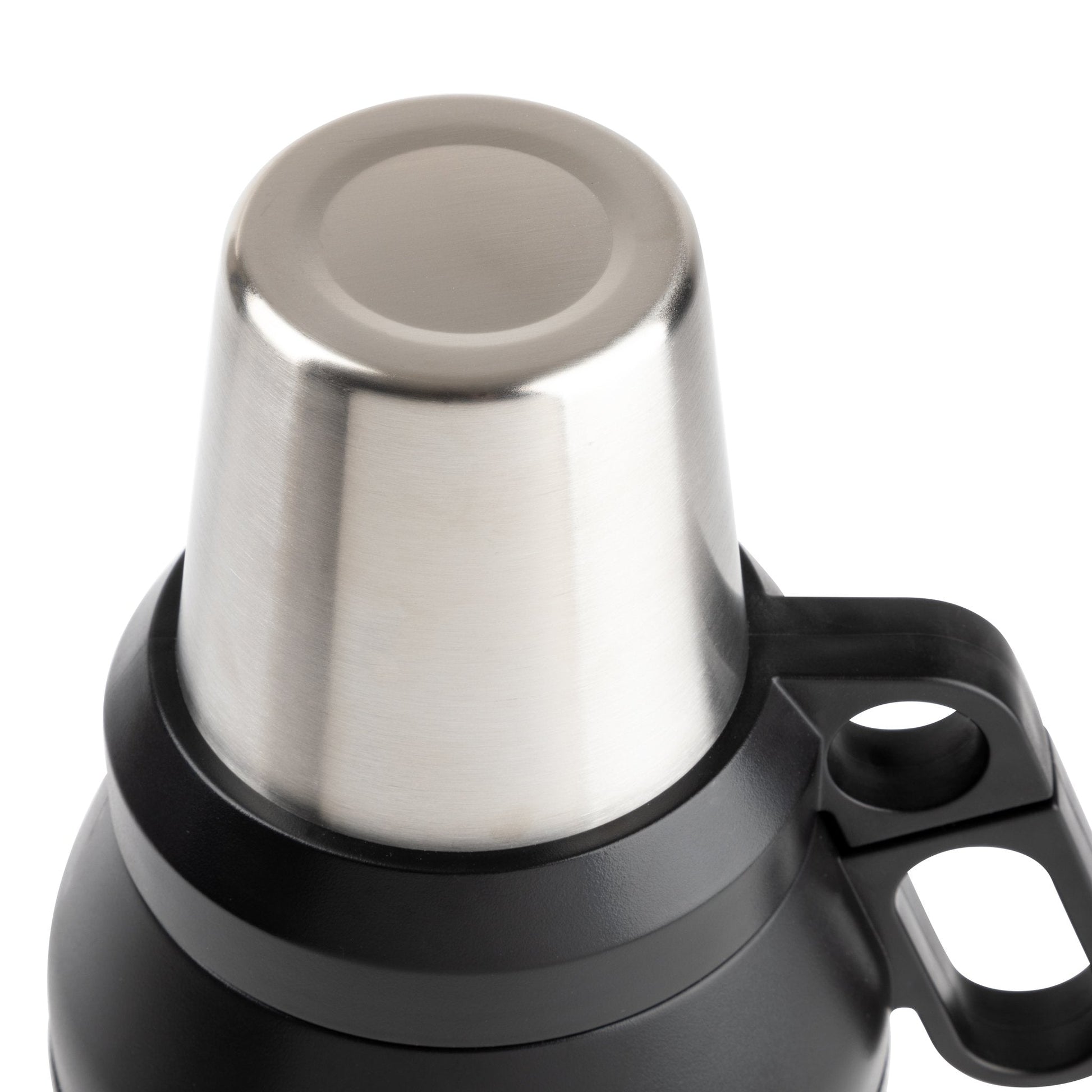64-oz-stack-growler-k8 32701-WEB_04_0076d48d-5559-4d08-910c-361263018e65.jpg