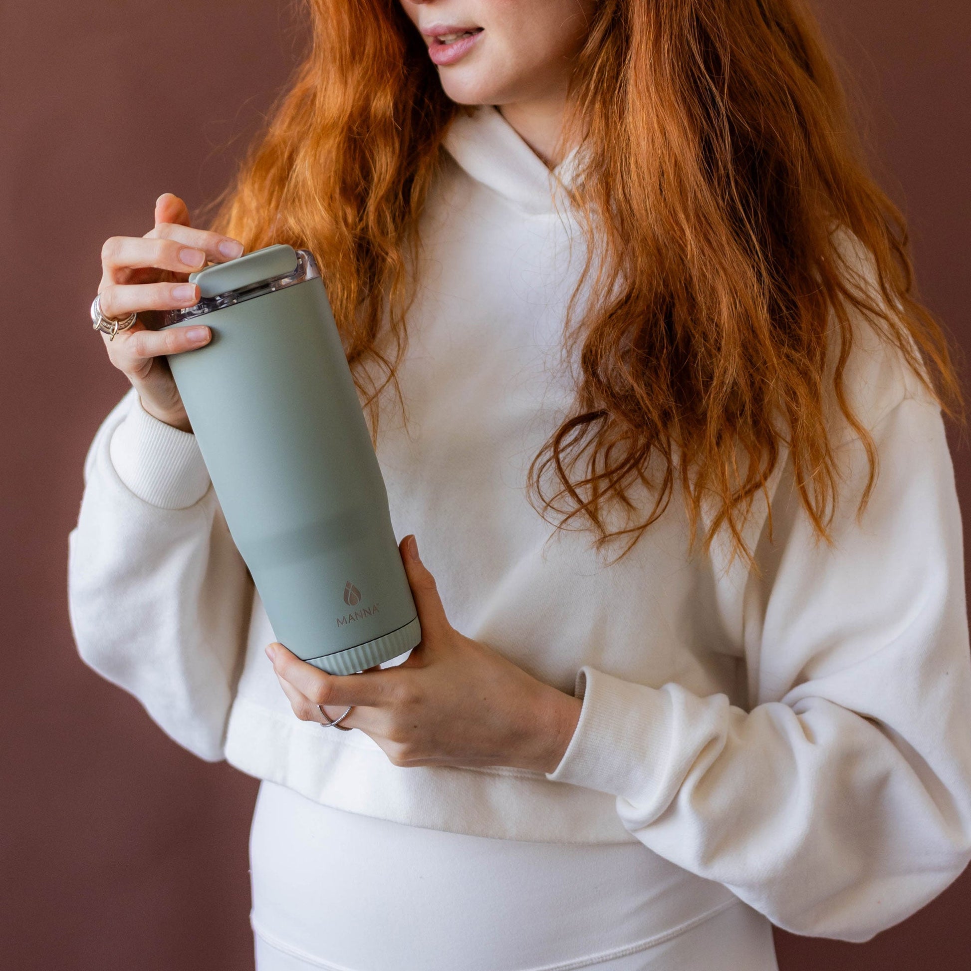 30-oz-groove-tumbler-b8 4Manna_Website_Lifestyles-17.jpg